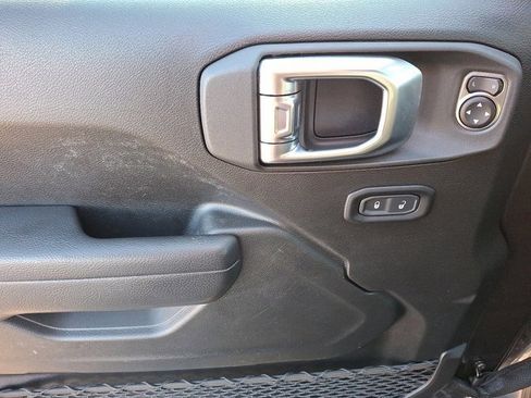 Certified 2023 Jeep Wrangler Willys image 14