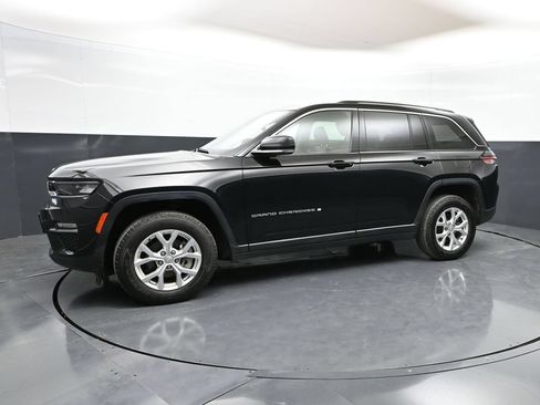 Used 2023 Jeep Grand Cherokee Limited AWD/4WD image 37