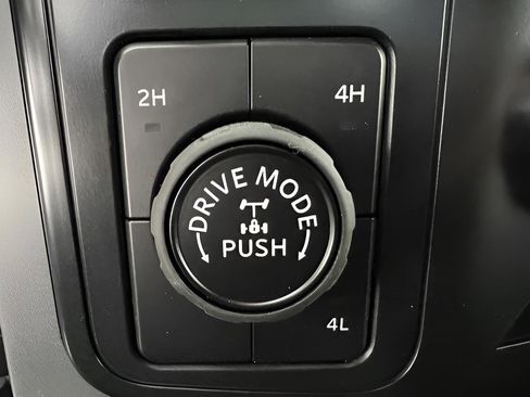 Used 2025 Ford F150 XLT w/ Equipment Group 302A MID image 23