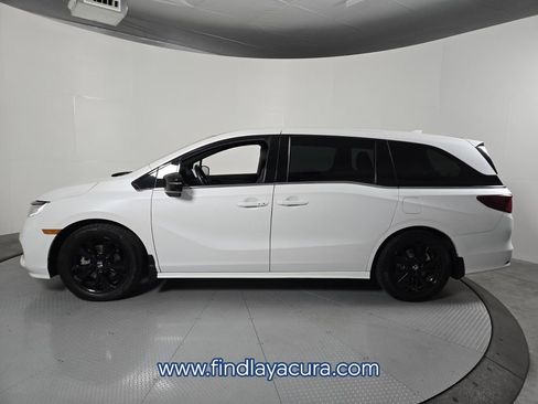 Used 2023 Honda Odyssey Sport image 3