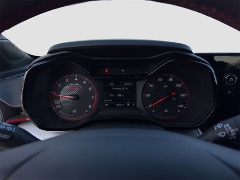 Used 2024 Chevrolet Trax RS w/ Driver Confidence Package image 11