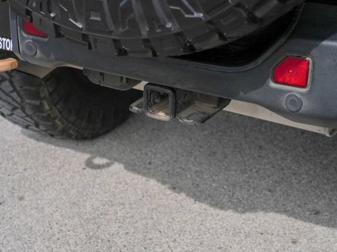 Used 2022 Jeep Wrangler Unlimited Rubicon w/ Trailer Tow Package AWD/4WD image 9