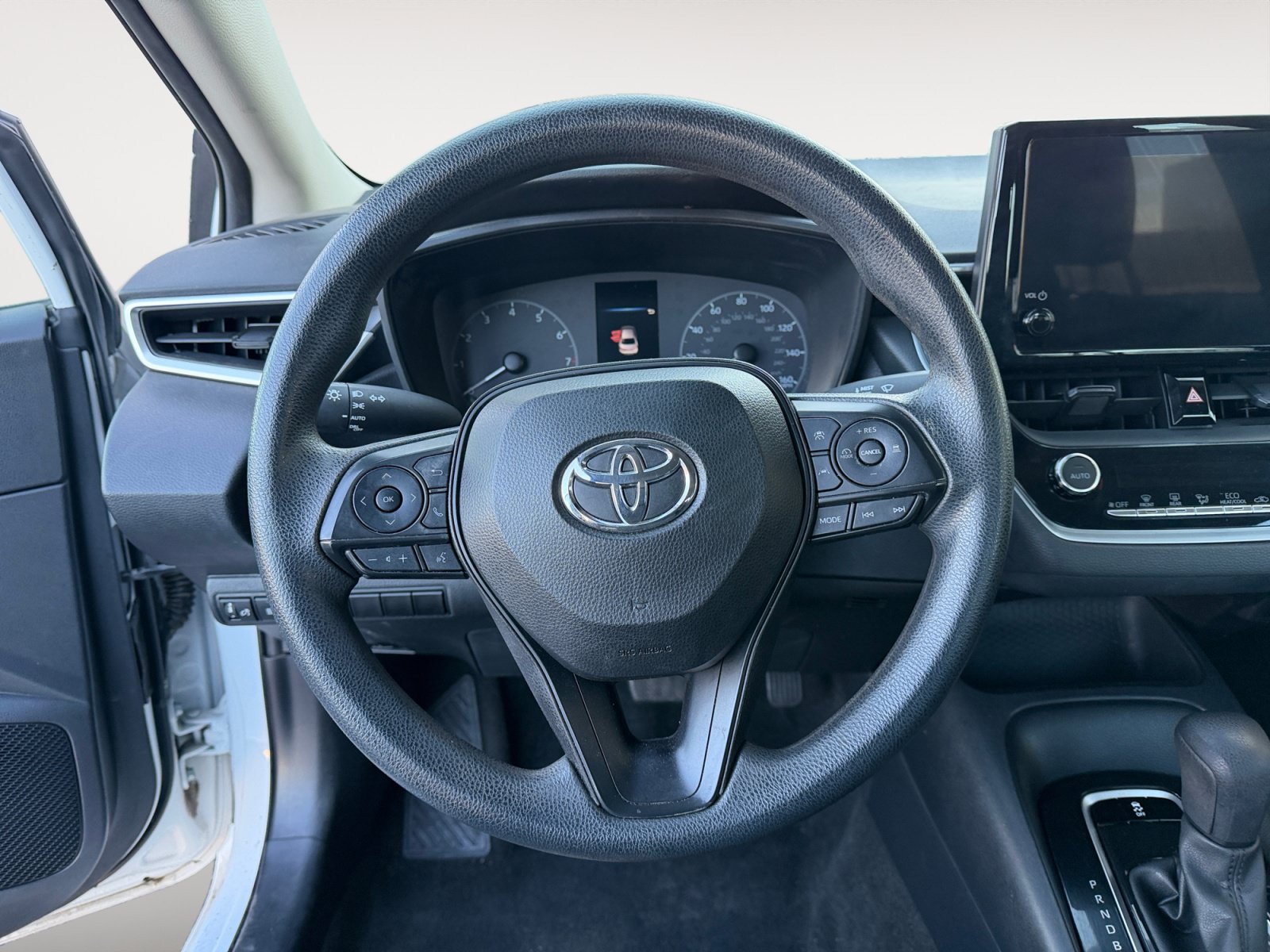 Used 2023 Toyota Corolla LE FWD image 12