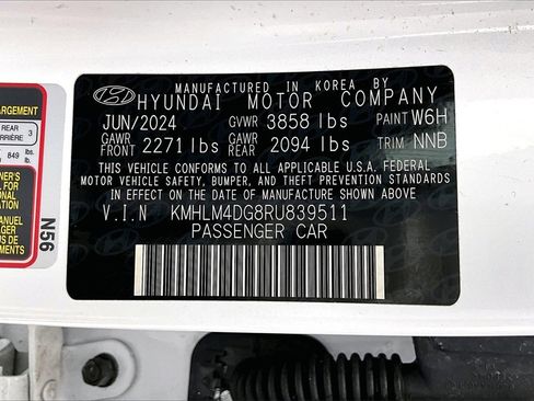 Certified 2024 Hyundai Elantra SEL image 32