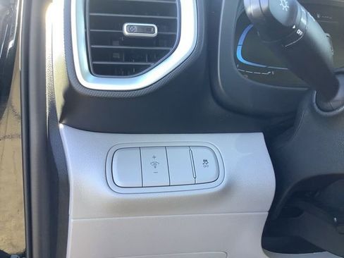 Certified 2026 Hyundai Venue SEL image 27