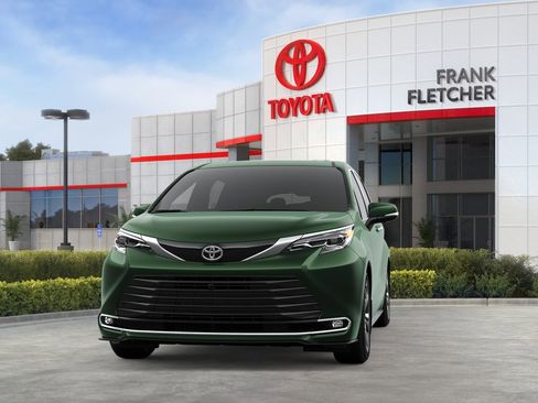 New 2026 Toyota Sienna Platinum image 17