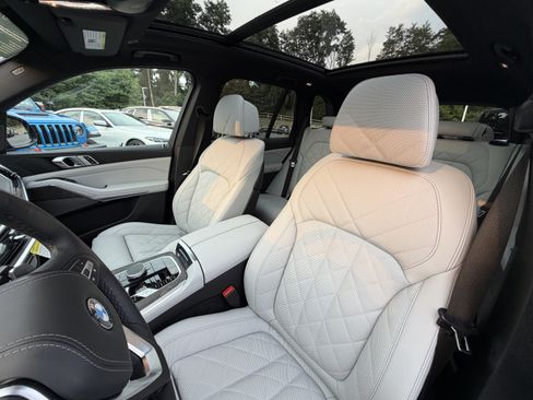 Used 2026 BMW X5 xDrive40i AWD/4WD image 9