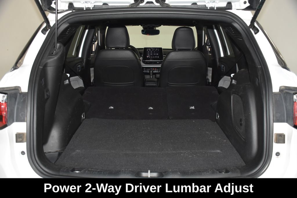 Used 2025 Jeep Compass Latitude w/ Sun & Sound Group AWD/4WD image 32