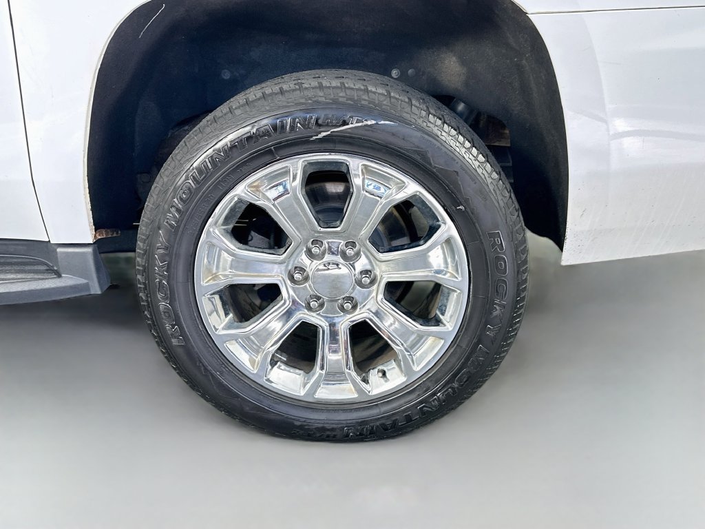 Used 2018 Chevrolet Suburban LT AWD/4WD image 33