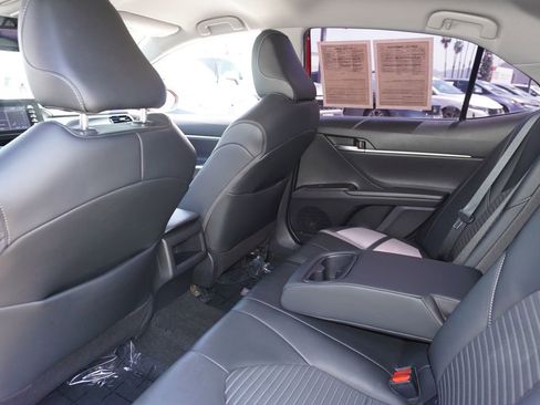 Certified 2022 Toyota Camry SE w/ Convenience Package FWD image 8