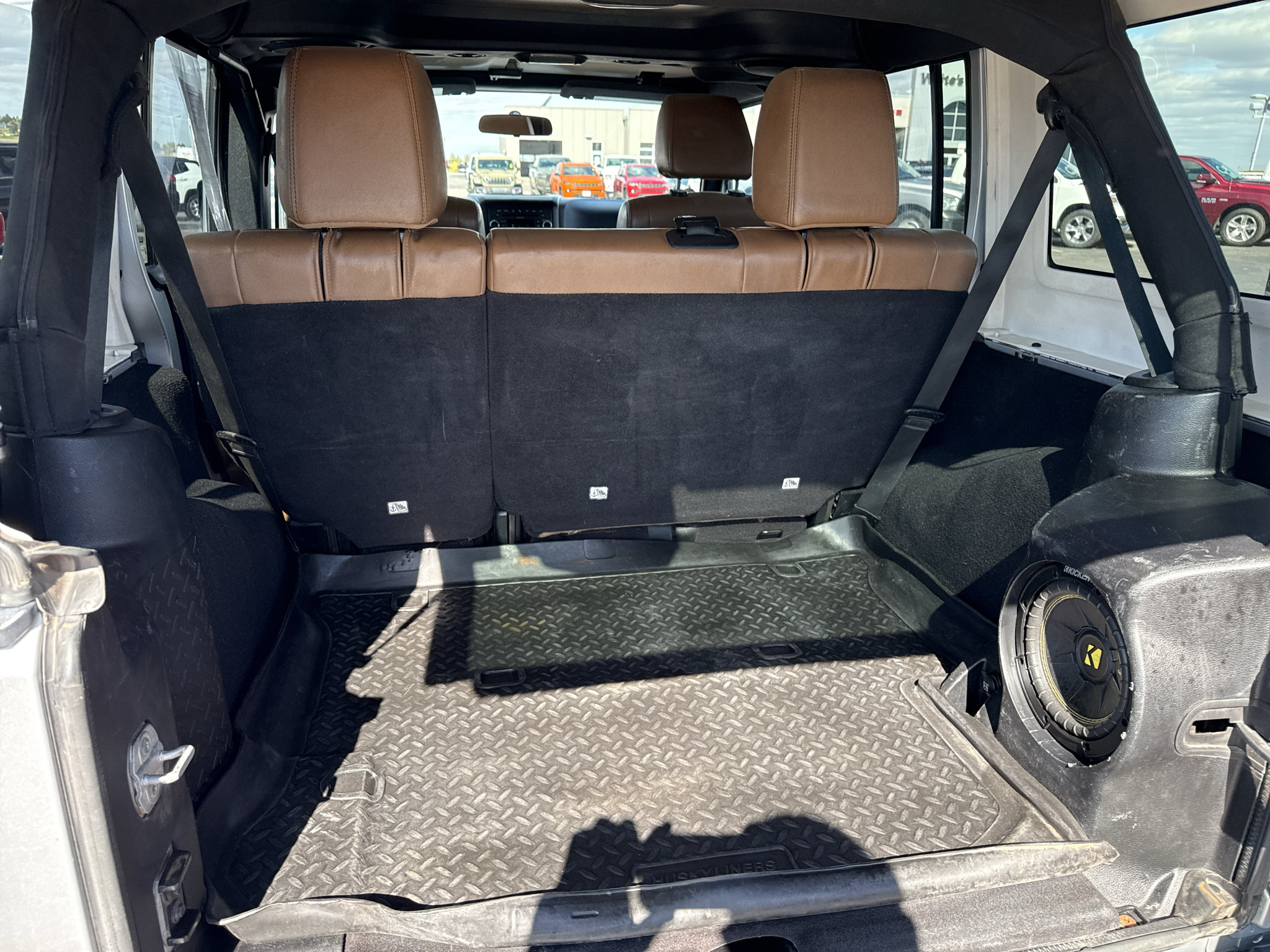 Used 2011 Jeep Wrangler Unlimited Rubicon w/ Trailer Tow Group AWD/4WD image 11