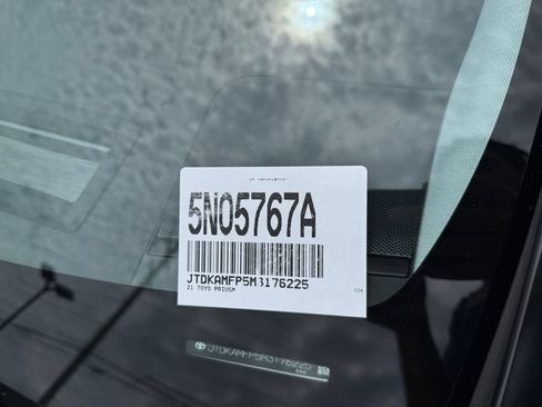 Used 2021 Toyota Prius Prime Limited FWD image 35