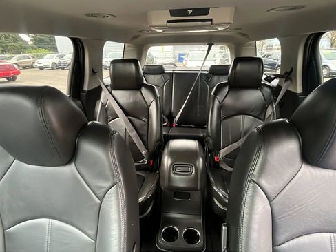 Used 2011 GMC Acadia SLT image 10