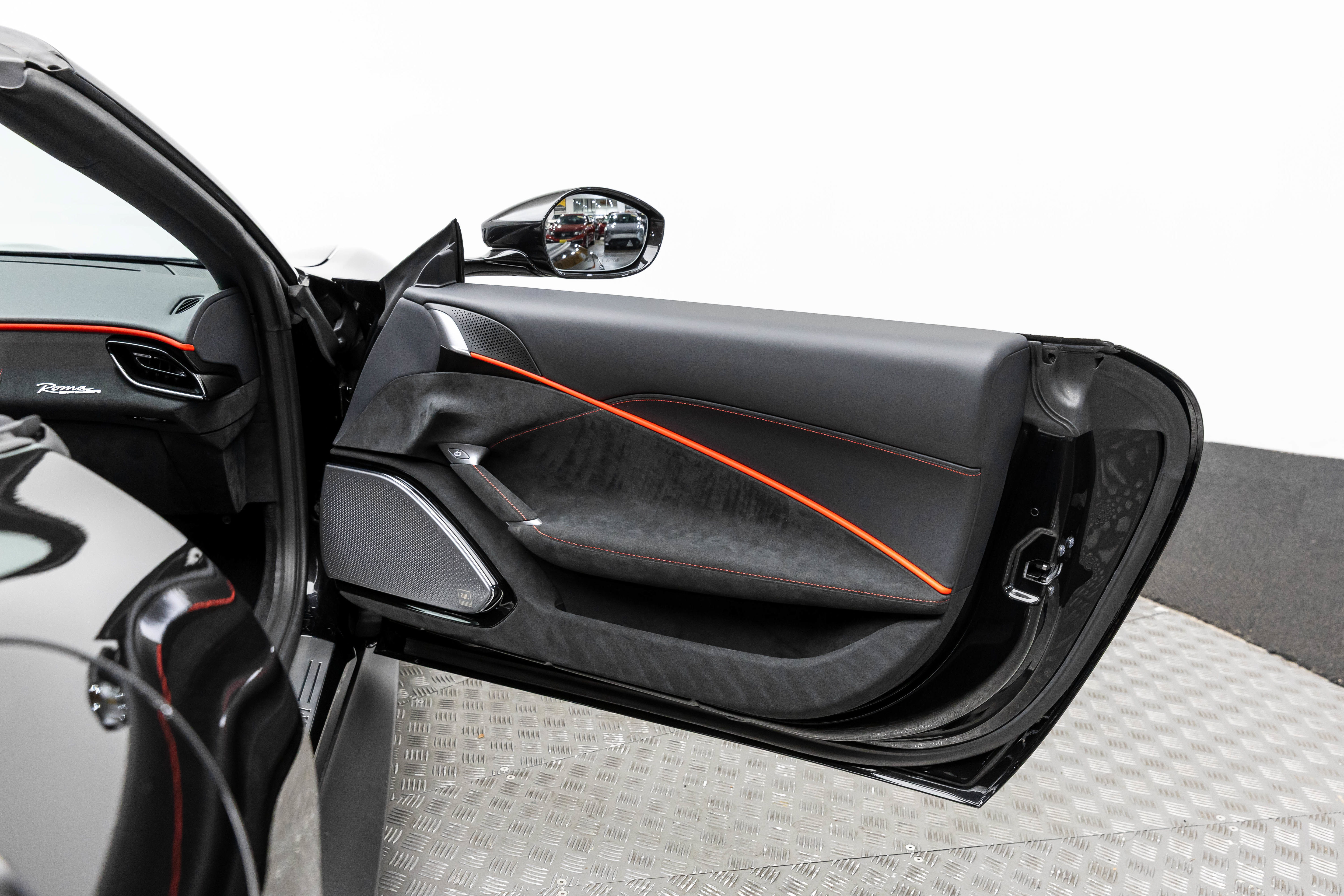 Certified 2025 Ferrari Roma Spider RWD image 64