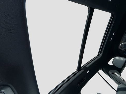 New 2026 Chevrolet Traverse High Country image 24