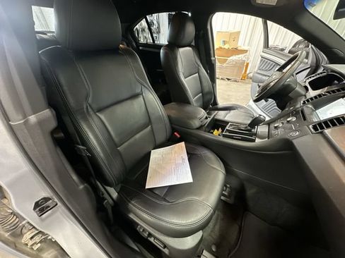 Used 2016 Ford Taurus SEL w/ Equipment Group 201A FWD image 32