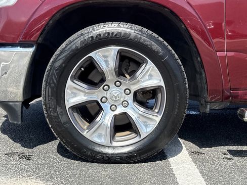 Used 2019 RAM 1500 Laramie image 9