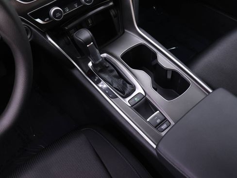 Used 2019 Honda Accord LX image 12