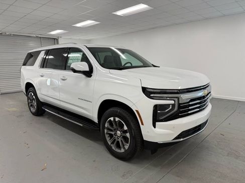 New 2026 Chevrolet Suburban LT w/ Comfort Package image 3