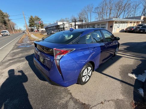 Used 2016 Toyota Prius Two image 5