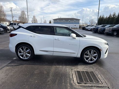 Used 2019 Chevrolet Blazer Premier w/ Sun and Wheels Package image 9