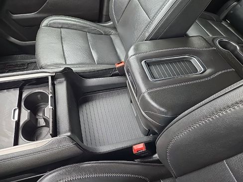 Used 2021 GMC Yukon XL Denali w/ Denali Premium Package image 37