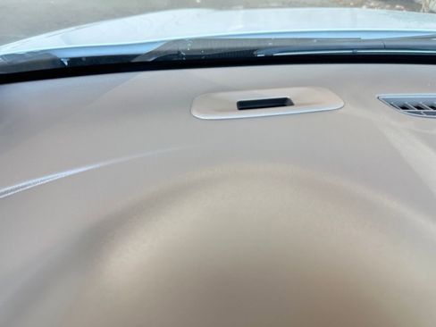 Used 2024 Chevrolet Malibu LT image 34