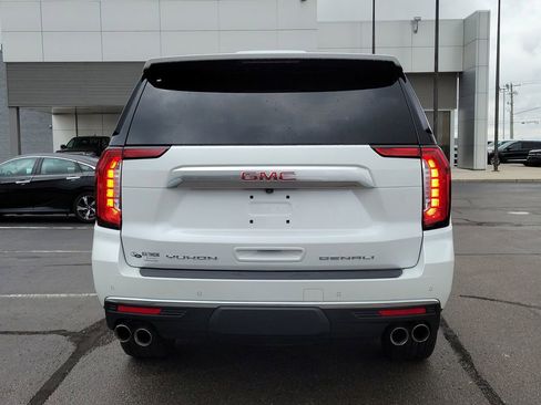Used 2023 GMC Yukon Denali w/ LPO, Floor Liner Package AWD/4WD image 5