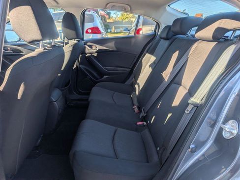 Used 2015 MAZDA MAZDA3 i Sport image 10