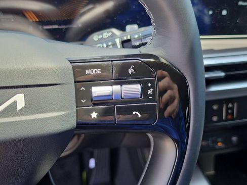 New 2026 Kia Sorento LX FWD image 31