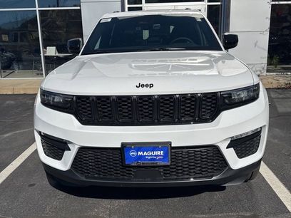 New 2025 Jeep Grand Cherokee Limited w/ Black Appearance Package