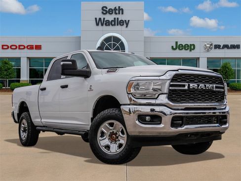 Used 2024 RAM 2500 Tradesman w/ Chrome Appearance Group image 1
