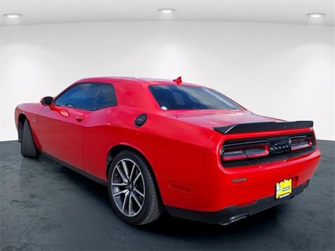 Used 2023 Dodge Challenger R/T w/ Plus Package image 4