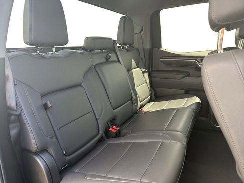 Certified 2025 GMC Sierra 1500 SLT AWD/4WD image 18