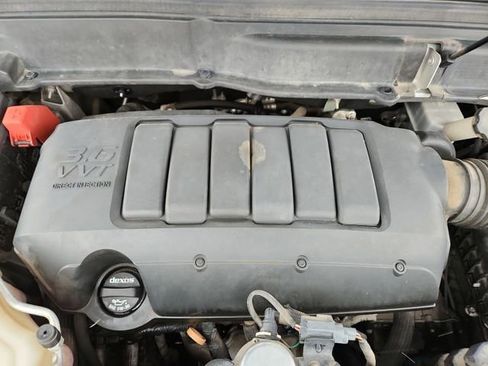 Used 2012 GMC Acadia SLT image 29