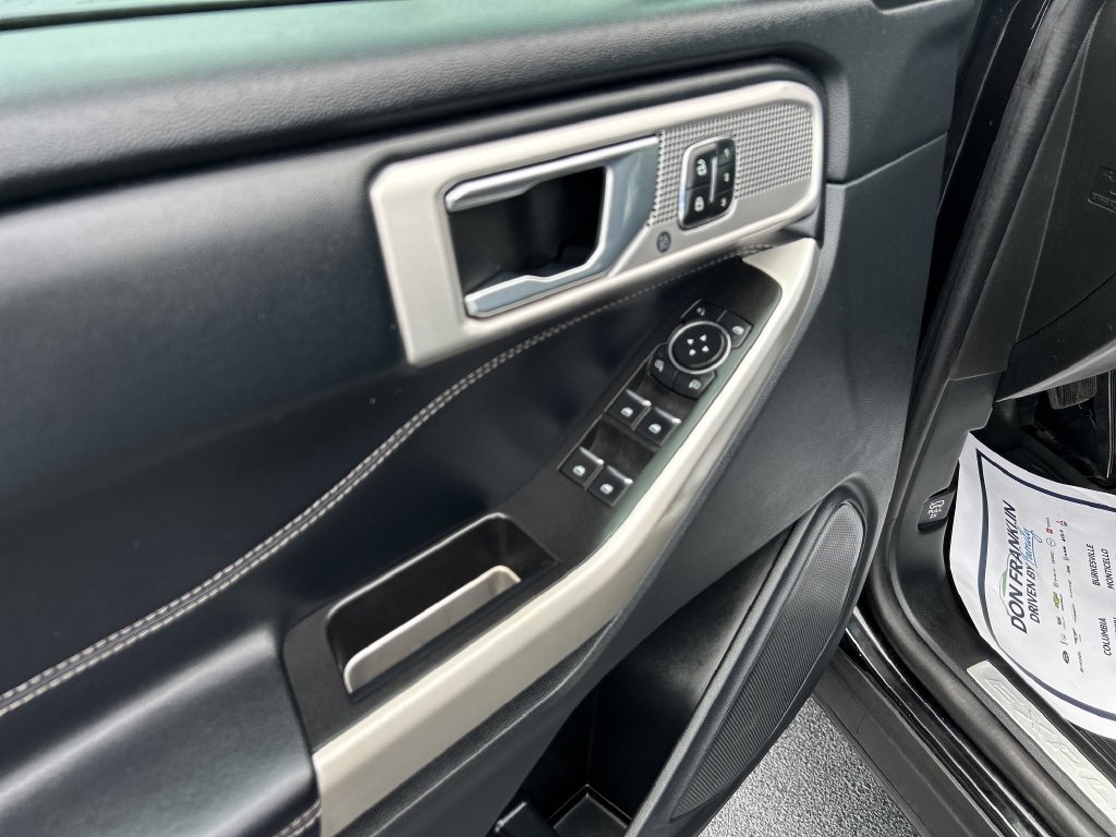 Used 2022 Ford Explorer Limited AWD/4WD image 11