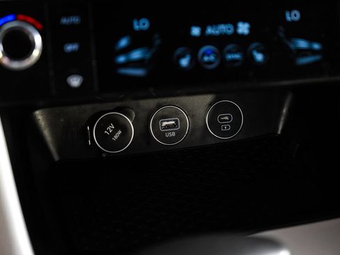 Used 2024 Genesis G70 2.5T RWD image 27