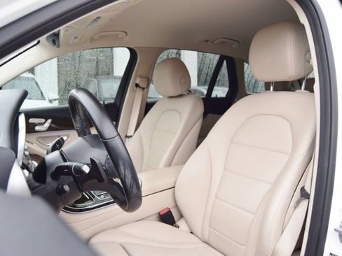 Used 2022 Mercedes-Benz GLC 300 image 18