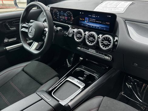 Certified 2024 Mercedes-Benz GLA 250 image 23