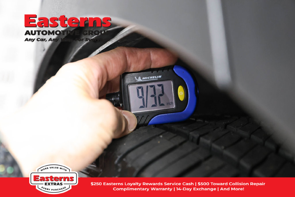 Used 2025 Kia Telluride S FWD image 29