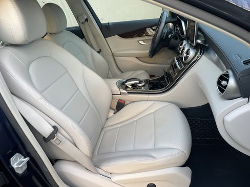 Used 2015 Mercedes-Benz C 300 4MATIC Sedan image 45