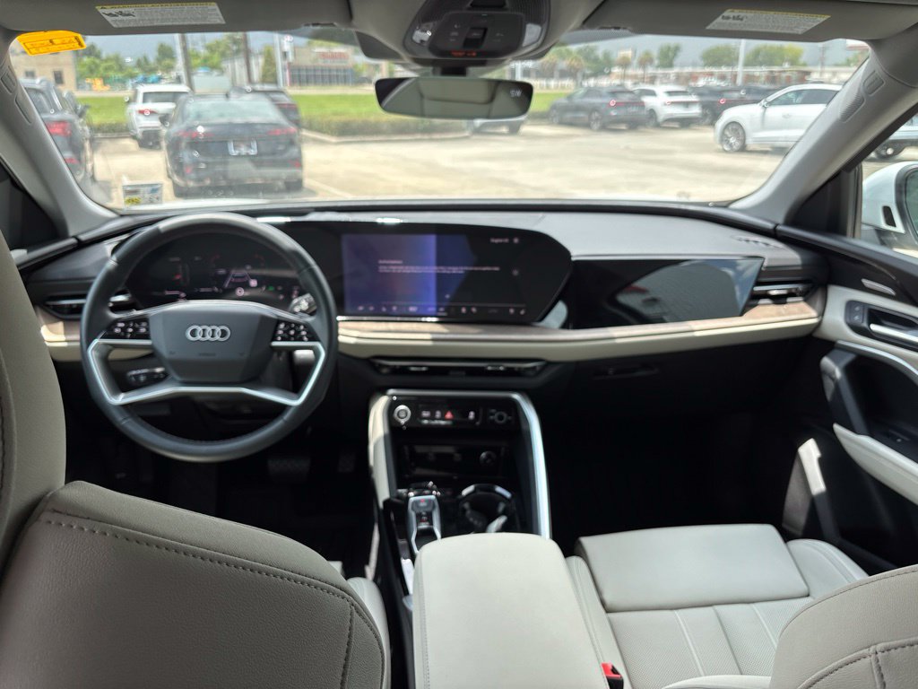 Used 2025 Audi Q5 Premium Plus w/ Premium Plus AWD/4WD image 11