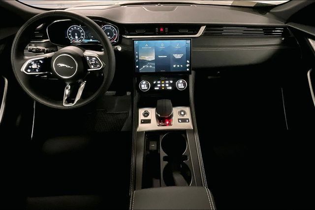 New 2026 Jaguar F-PACE R-Dynamic S AWD/4WD image 6