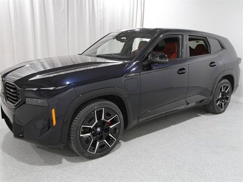 Used 2025 BMW XM Base image 3