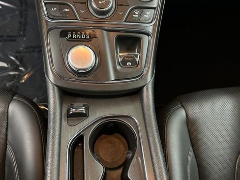 Used 2016 Chrysler 200 S w/ Navigation & Sound Group I image 18