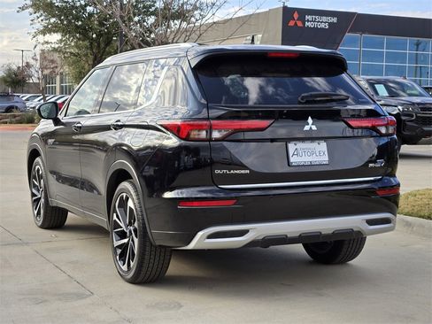 New 2025 Mitsubishi Outlander SEL image 3