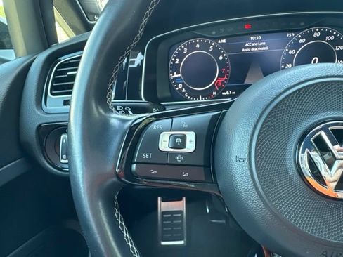 Used 2019 Volkswagen Golf R 4-Door AWD/4WD image 17