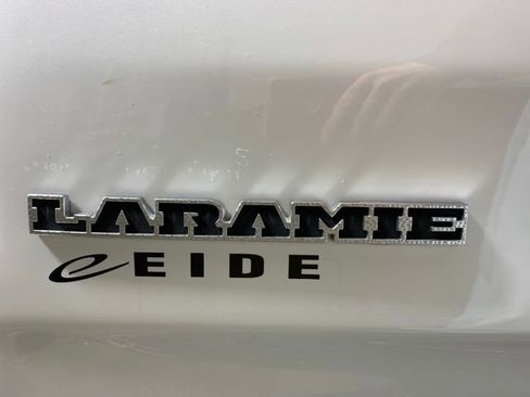 Used 2022 RAM 1500 Laramie AWD/4WD image 36