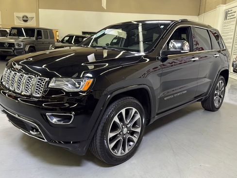 Used 2018 Jeep Grand Cherokee Overland w/ Trailer Tow Group IV RWD image 4