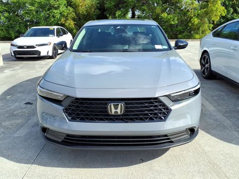 Used 2025 Honda Accord SE image 2